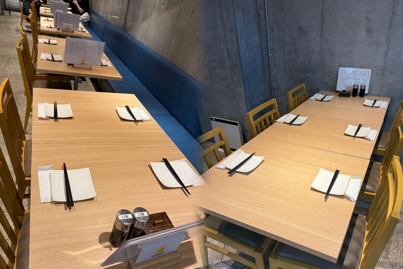 ご利用人数に合わせてお席をご用意させていただきます。